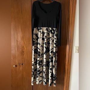 Worn once like brand new max long cute dress